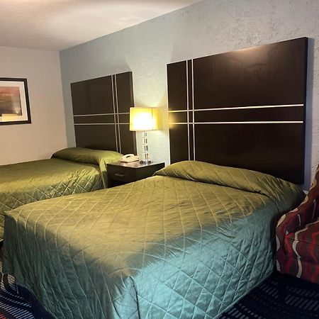 Applegate Inn Кливленд Экстерьер фото